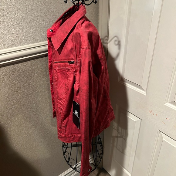 New with Tags Rock & Republic Deep Red with Black Jean Jacket Size Large - Picture 3 of 9